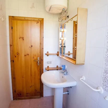 アパート La Pila